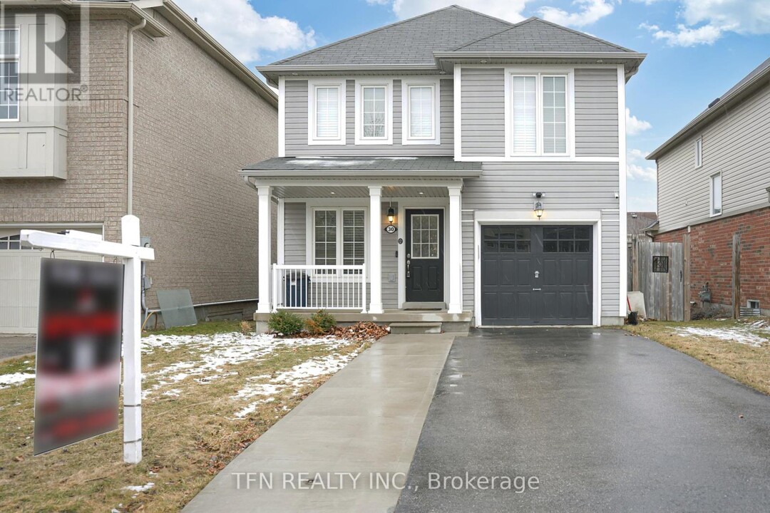 30 Staines St in Breslau, ON - Building Photo
