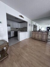321 Knotty Pine Cir in Greenacres, FL - Building Photo - Building Photo