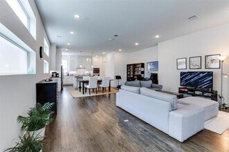 8044 Zeppos Dr. in Plano, TX - Building Photo - Building Photo