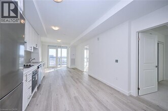 461 Green Rd in Hamilton, ON - Building Photo - Building Photo