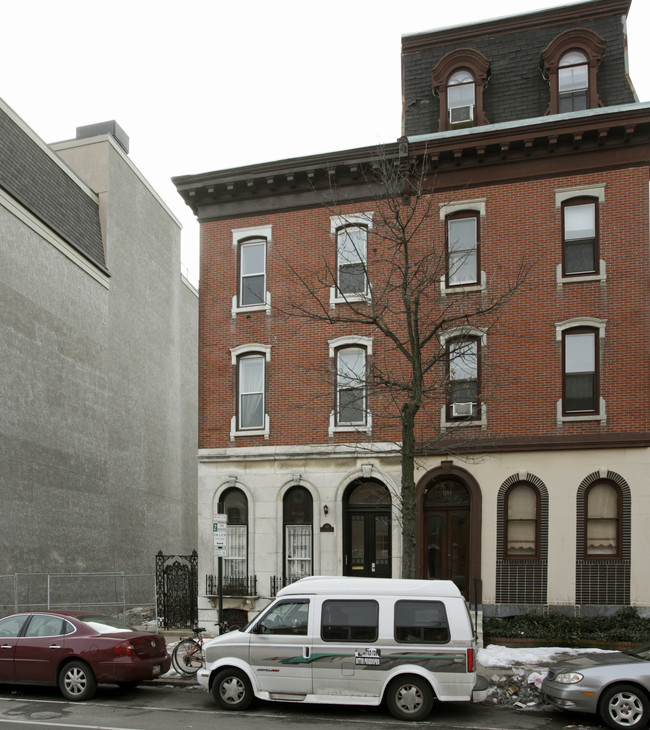 1912 Spring Garden St in Philadelphia, PA - Foto de edificio - Building Photo