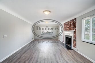 1133 N Byrne Rd in Toledo, OH - Building Photo - Building Photo