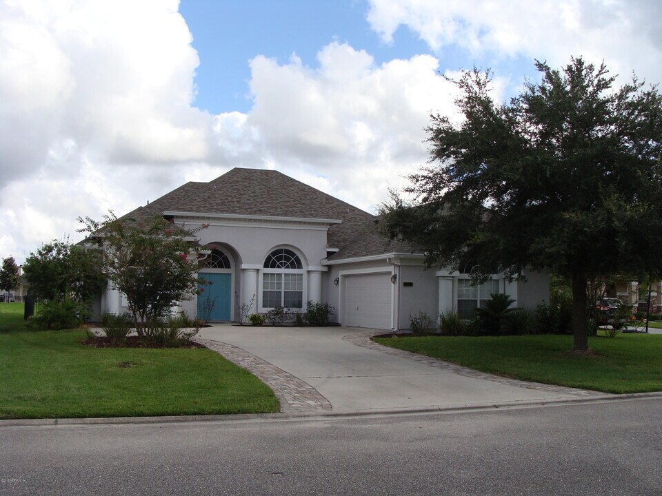 2266 Cascadia Ct in St. Augustine, FL - Building Photo