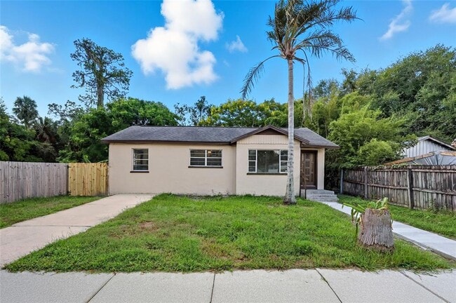1124 Douglas Ave