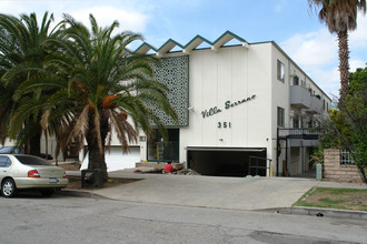 Villa Serrano Apartments in Los Angeles, CA - Building Photo - Building Photo