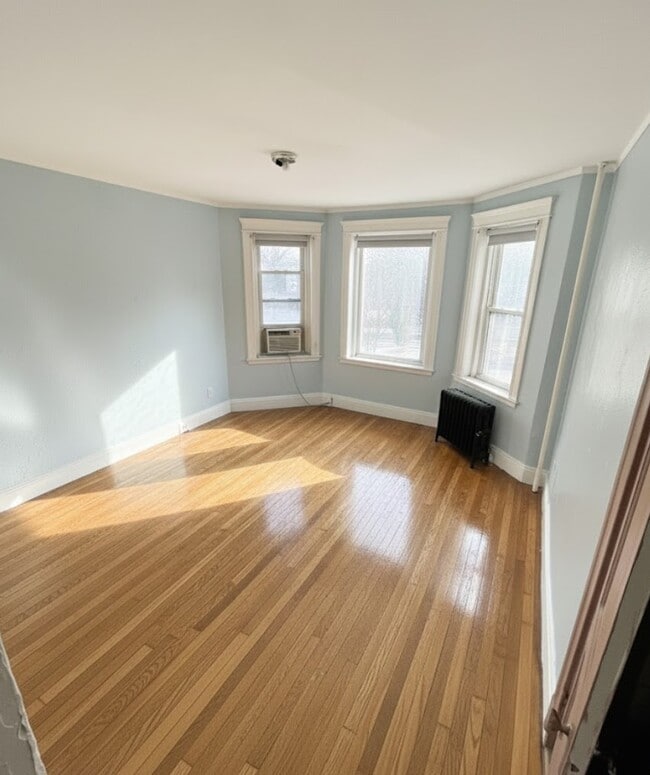 1625 Commonwealth Ave, Unit 6 in Boston, MA - Building Photo - Building Photo