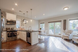 41 Bank St in Red Bank, NJ - Building Photo - Building Photo