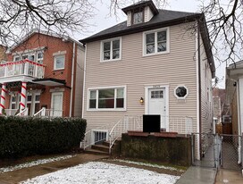 5419 N Ravenswood Ave in Chicago, IL - Building Photo