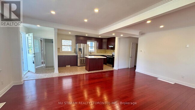 435 Cummer Ave in Toronto, ON - Building Photo - Building Photo