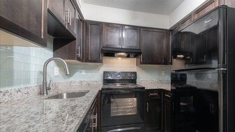 Amberlake Village in Duluth, GA - Building Photo