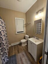 46 Bay St, Unit 3 in Fall River, MA - Building Photo - Building Photo