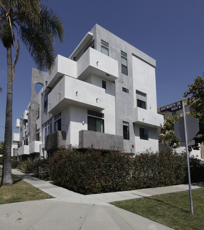 1069 S Sherbourne Dr in Los Angeles, CA - Building Photo - Building Photo