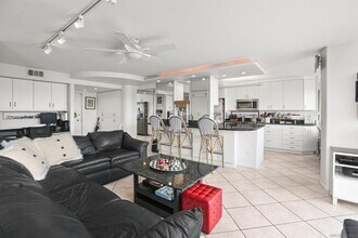 1770 Avenida Del Mundo in Coronado, CA - Building Photo - Building Photo
