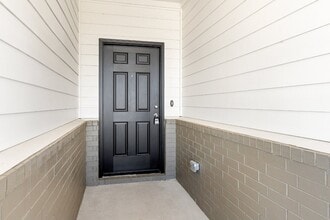 130 Keltic Dr in Kyle, TX - Building Photo - Building Photo