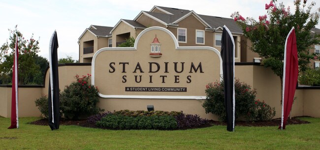 Stadium Suites Student Housing in Columbia, SC - Building Photo - Building Photo