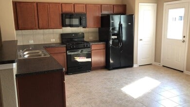 2310 Thunderbolt Peak Dr in Arcola, TX - Building Photo - Building Photo