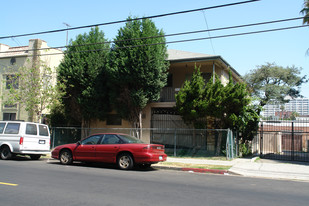 2811 San Marino St Apartamentos