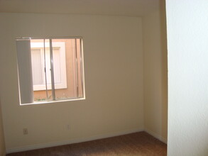 17087 W Bernardo Dr, Unit 101 in San Diego, CA - Building Photo - Building Photo