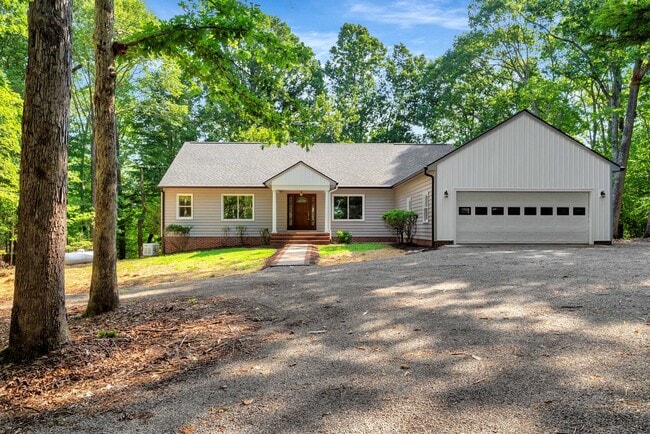 54 Cheverly Rd in Clarksville, VA - Building Photo - Building Photo