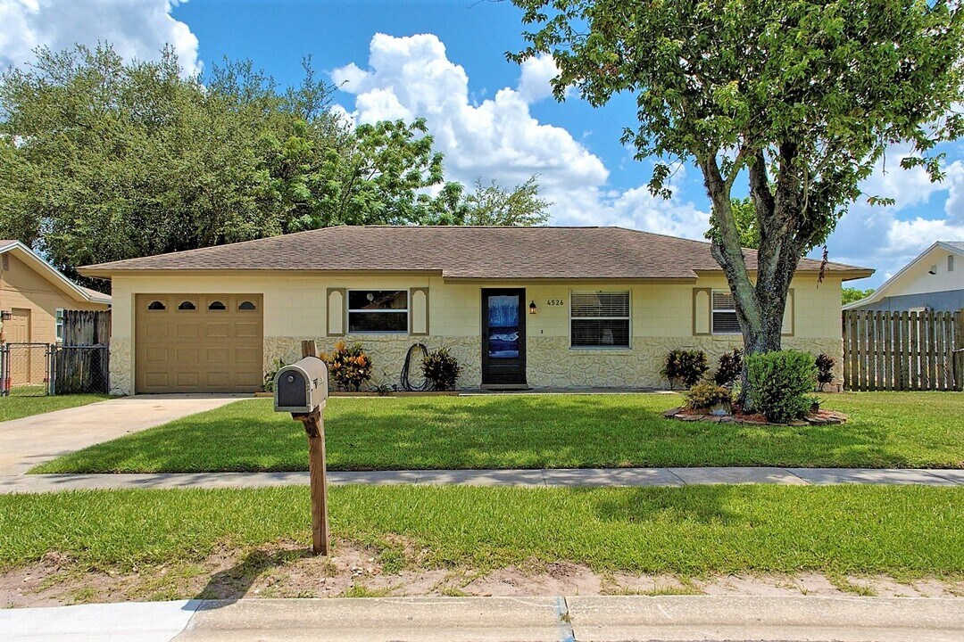 4526 Calendula Dr in Orlando, FL - Building Photo