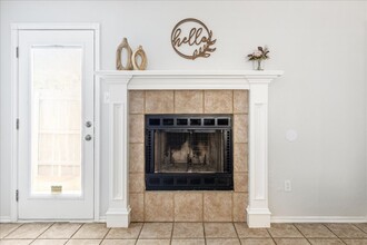 4033 NW Ozmun-Fully Furnished in Lawton, OK - Foto de edificio - Building Photo