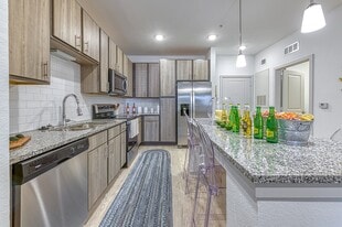 East Bay Flats Apartments in Parker, FL - Building Photo