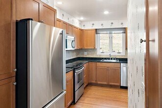 248 Kenrick St, Unit 248 in Newton, MA - Building Photo - Building Photo