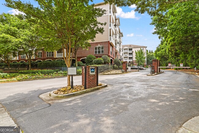 4333 Dunwoody Park in Atlanta, GA - Building Photo - Building Photo