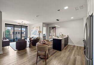 The Hazelton in Royal Oak, MI - Foto de edificio - Building Photo