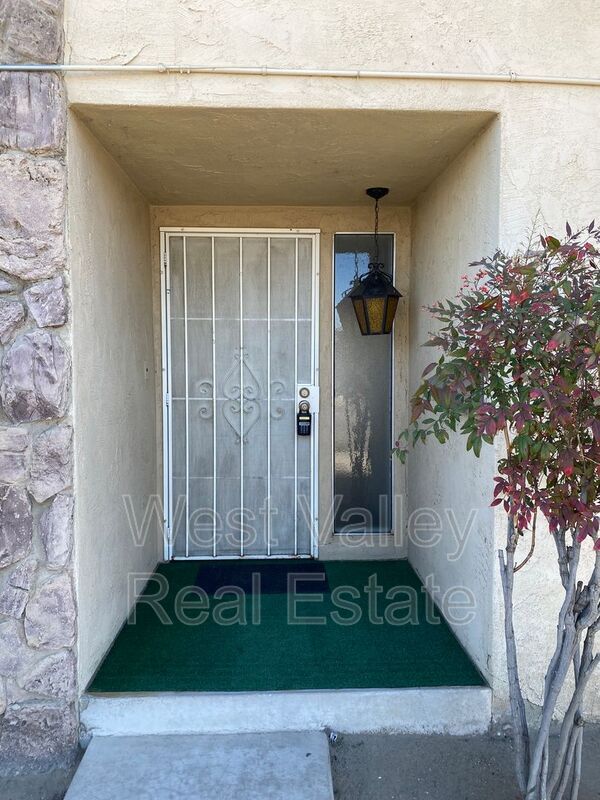 712 4th St in Taft, CA - Building Photo - Building Photo