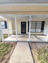 105 Lumberton Dr in Lumberton, TX - Building Photo - Building Photo