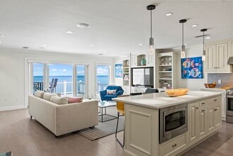 64 Cliffside Dr in Plymouth, MA - Building Photo - Building Photo
