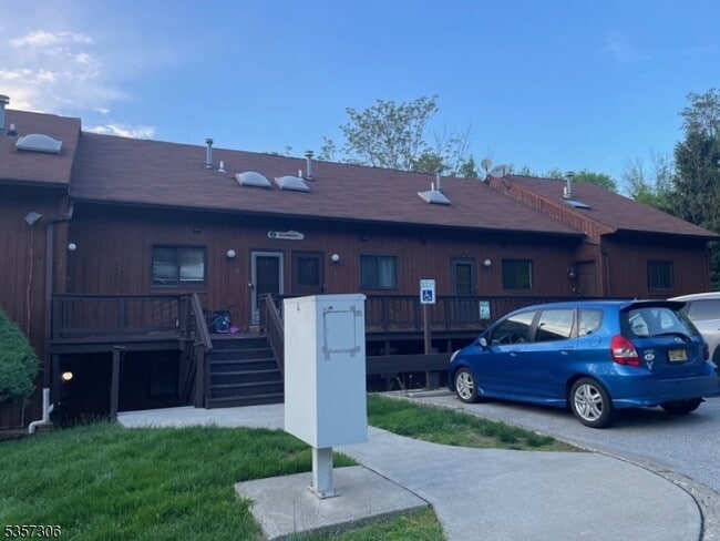 property at 1 Snowbird Ct