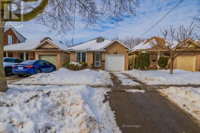 property at 58 Waterloo St