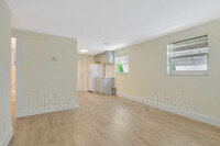 3069 Woodside Ave photo'