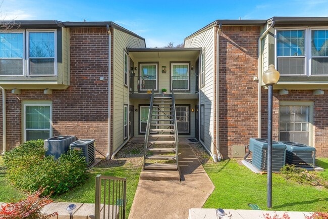 5981 Arapaho Rd in Dallas, TX - Building Photo - Building Photo