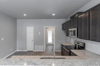 519-521 North St in Gladewater, TX - Building Photo - Building Photo