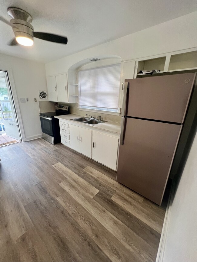 property at 2861 Horseshoe Pike