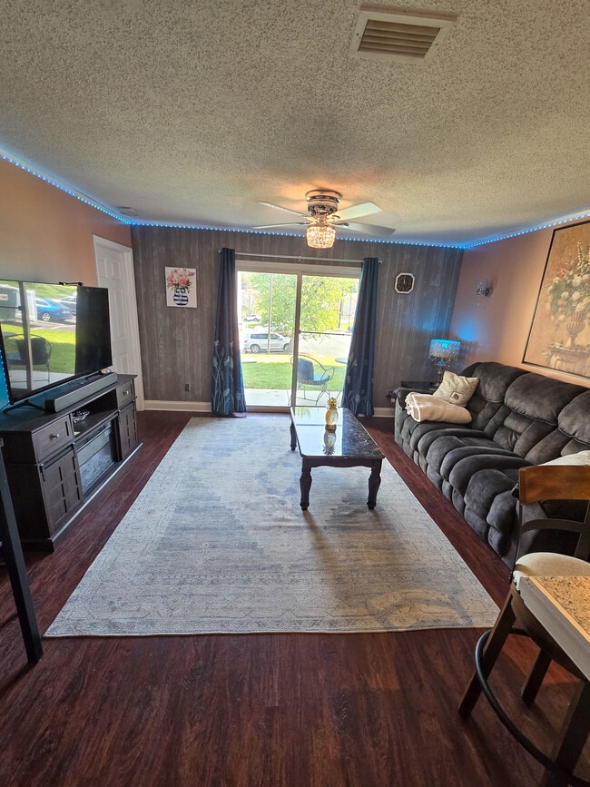 property at 1336 Hunters Rd
