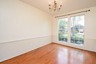 3615 Glenhill Dr in Pearland, TX - Building Photo - Building Photo