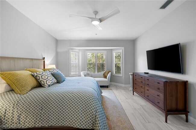 property at 4700 Yacht Harbor Dr
