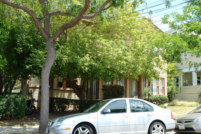 2239-2253 Derby St in Berkeley, CA - Building Photo - Building Photo