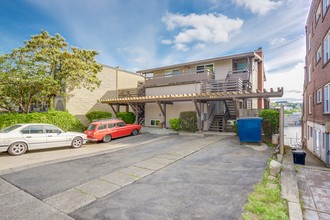 Portage Bay Flats in Seattle, WA - Building Photo - Building Photo