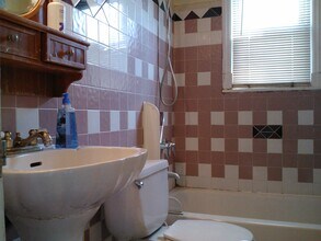 325 Charles St in Rockville, MD - Building Photo - Building Photo