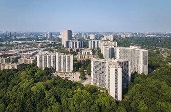 Rideau Towers in Toronto, ON - Building Photo - Building Photo