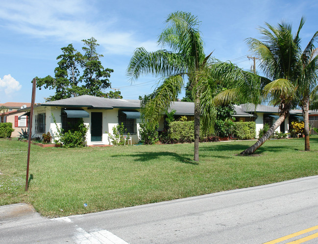 1200 NE 14th Ave in Fort Lauderdale, FL - Building Photo - Building Photo