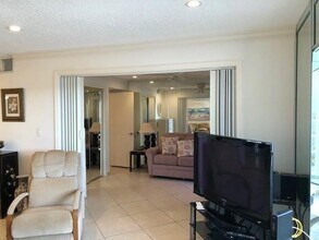 6435 Bay Club Dr in Fort Lauderdale, FL - Building Photo - Building Photo