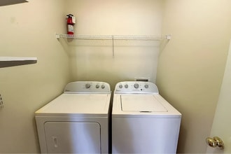 4831 Stowe Derby Dr in Charlotte, NC - Foto de edificio - Building Photo