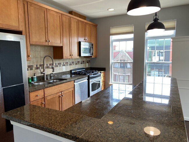 1451 Belmont St NW, Unit Apt 304 in Washington, DC - Building Photo - Building Photo