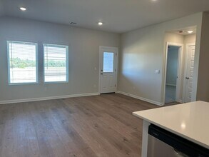 12537 NW 142nd St in Piedmont, OK - Building Photo - Building Photo